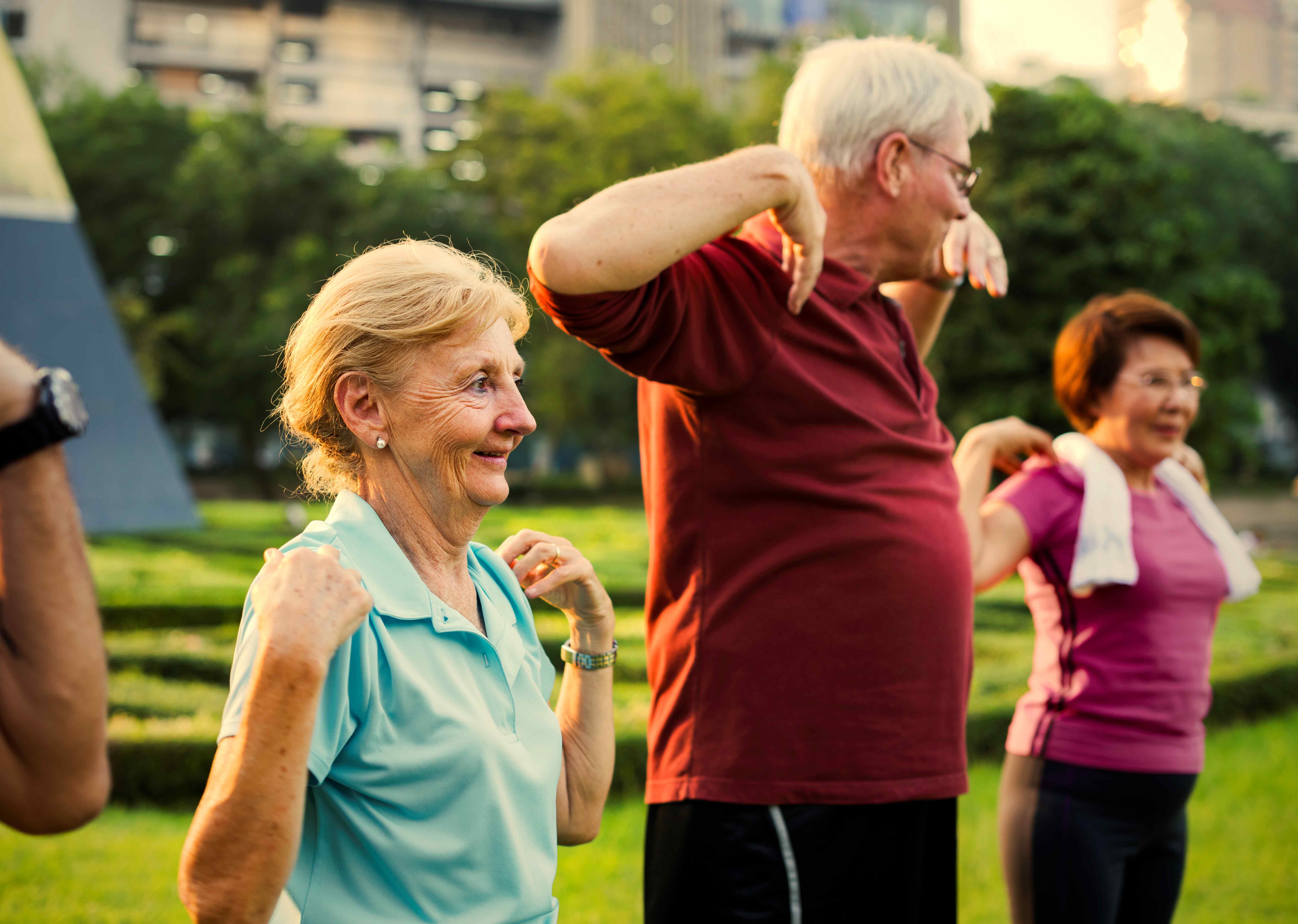 Free Weight Training for Seniors: The Benefits and Risks