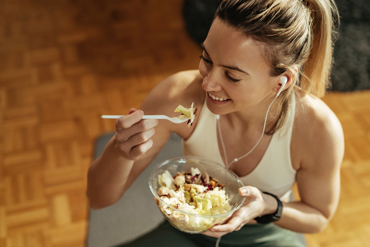 Should I Eat Before Cardio In The Morning? Pros And Cons Explained